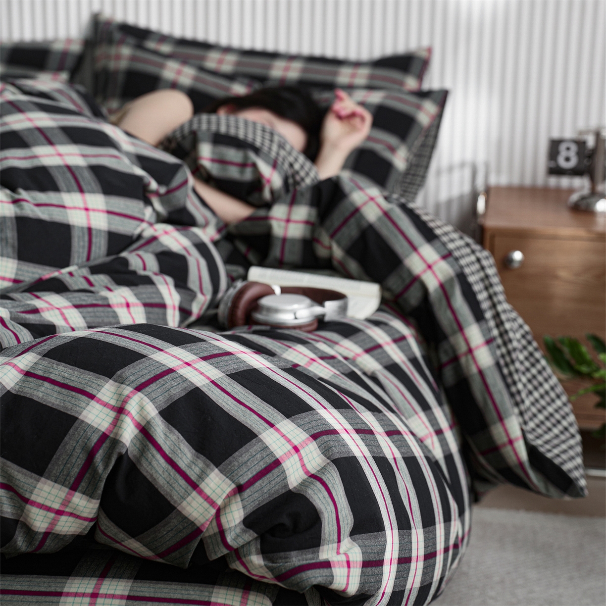 91家纺网 家纺一手货源 找家纺 启程家纺 2026新款纯棉水洗棉复古大格系列多规格纯棉四件套 摩登大黑