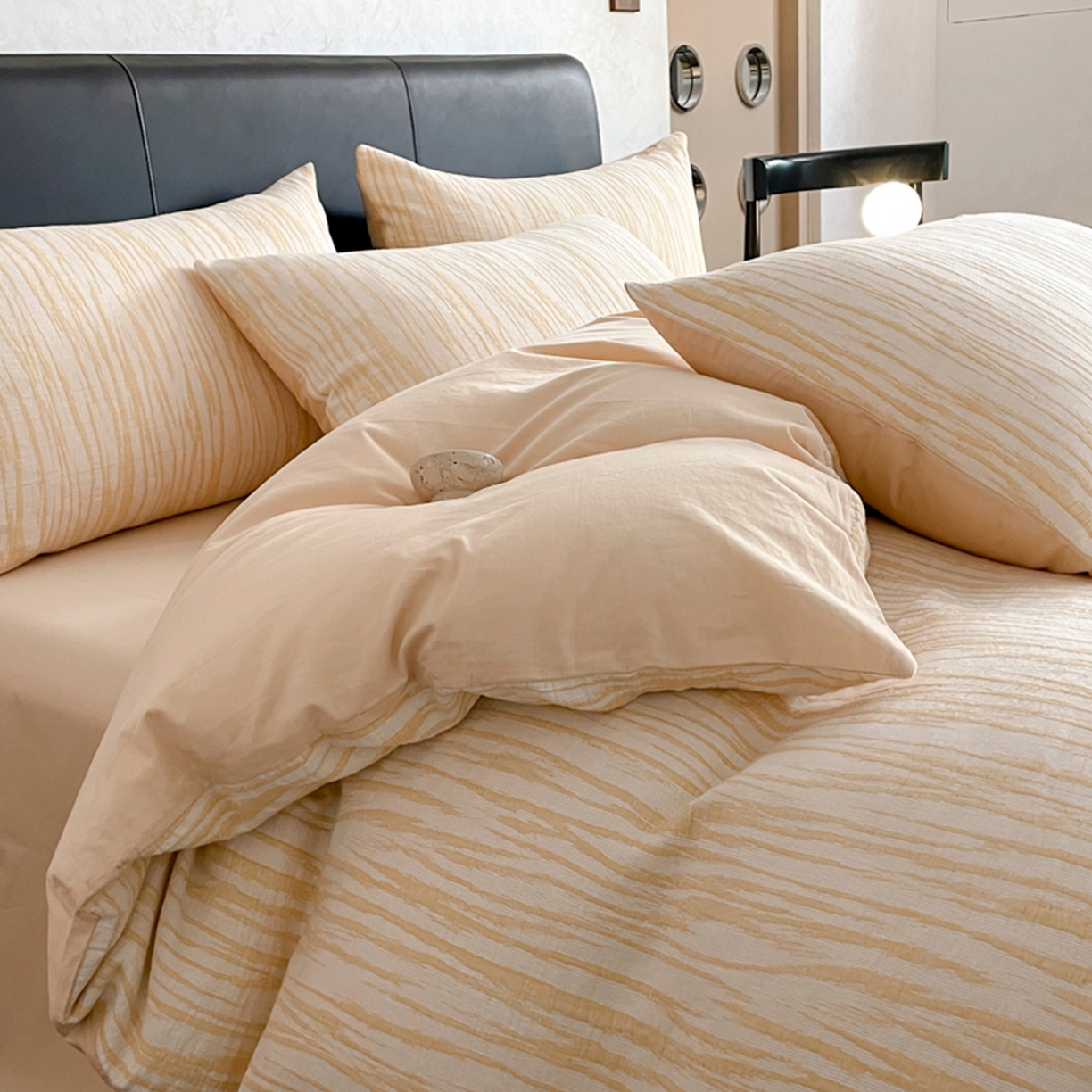 91家纺网 家纺一手货源 找家纺 ab家纺 2026新款全棉纯棉三层纱提花四件套 米亚-杏色