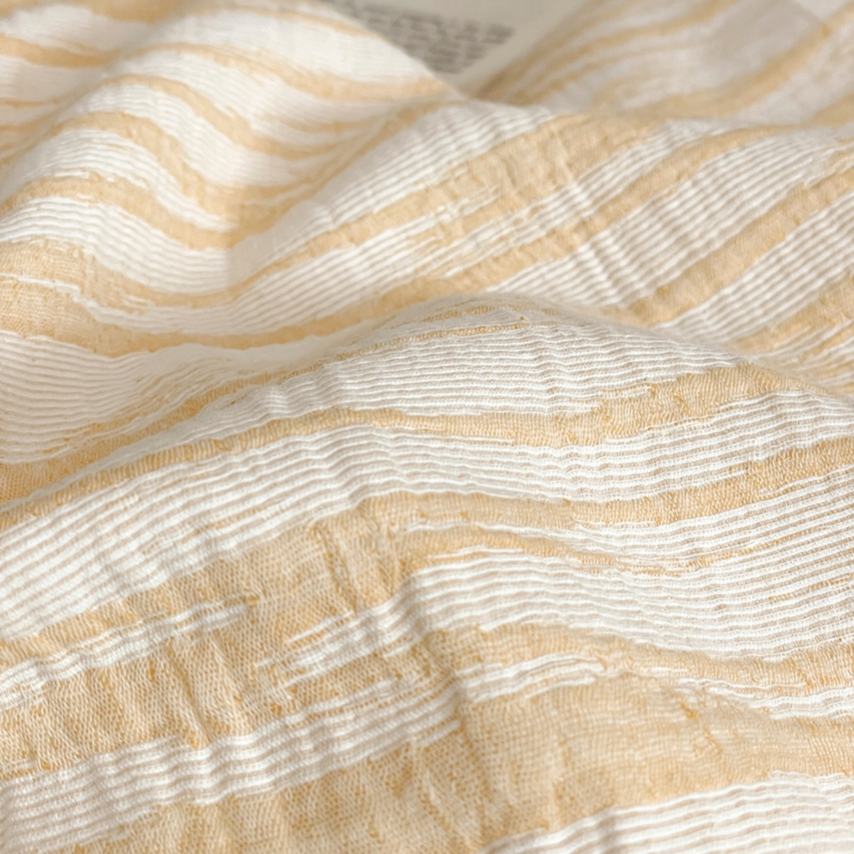 91家纺网 家纺一手货源 找家纺 ab家纺 2026新款全棉纯棉三层纱提花四件套 米亚-杏色