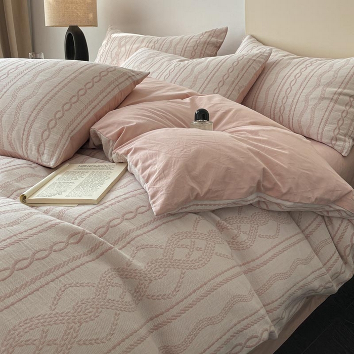 91家纺网 家纺一手货源 找家纺 ab家纺 2026新款全棉纯棉三层纱提花四件套 暖阳-粉