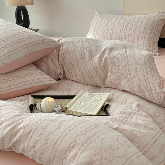 91家纺网 家纺一手货源 找家纺 ab家纺 2026新款全棉纯棉三层纱提花四件套 暖阳-粉