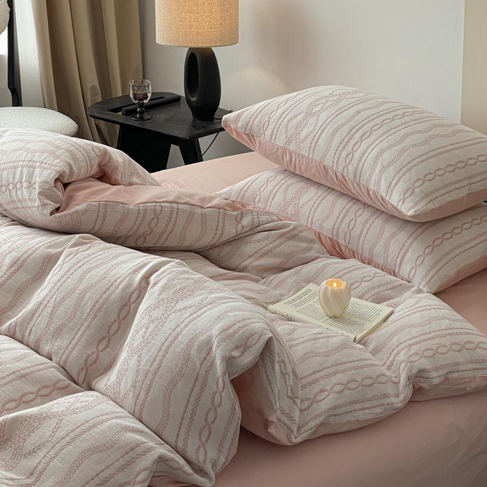 91家纺网 家纺一手货源 找家纺 ab家纺 2026新款全棉纯棉三层纱提花四件套 暖阳-粉