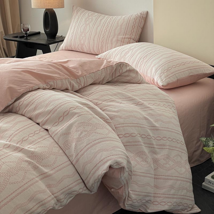 91家纺网 家纺一手货源 找家纺 ab家纺 2026新款全棉纯棉三层纱提花四件套 暖阳-粉