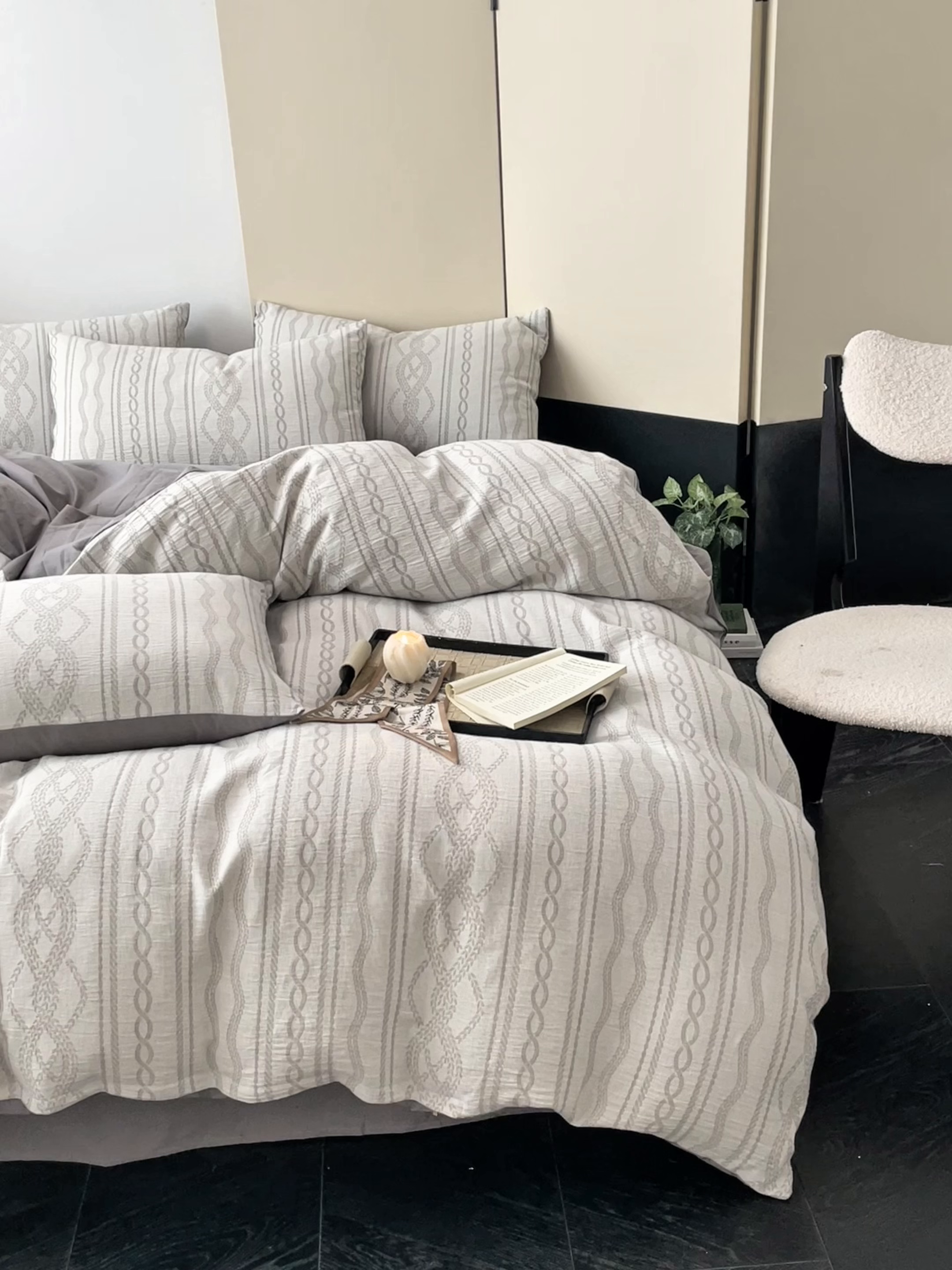 91家纺网 家纺一手货源 找家纺 ab家纺 2026新款全棉纯棉三层纱提花四件套 暖阳-灰