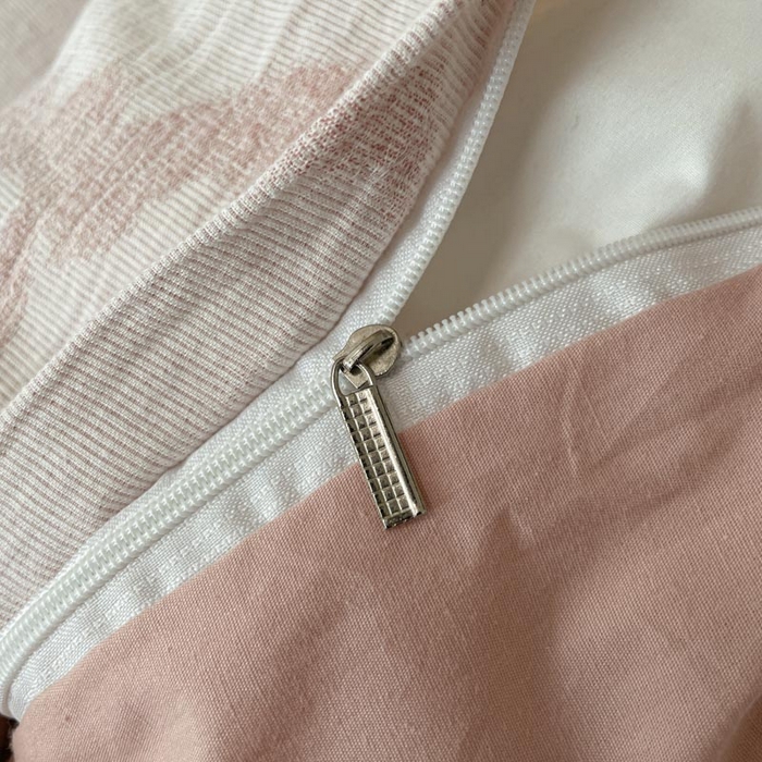 91家纺网 家纺一手货源 找家纺 ab家纺 2026新款全棉纯棉三层纱提花四件套 素影-豆沙