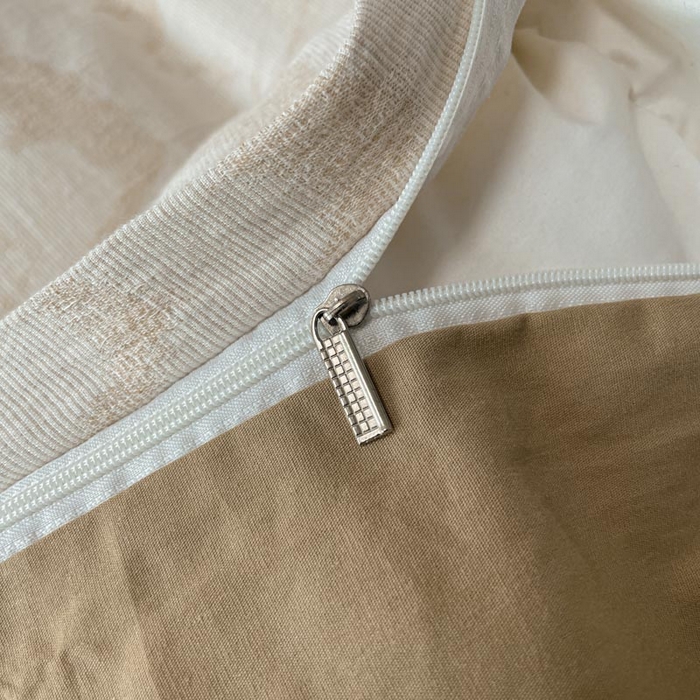 91家纺网 家纺一手货源 找家纺 ab家纺 2026新款全棉纯棉三层纱提花四件套 素影-咖