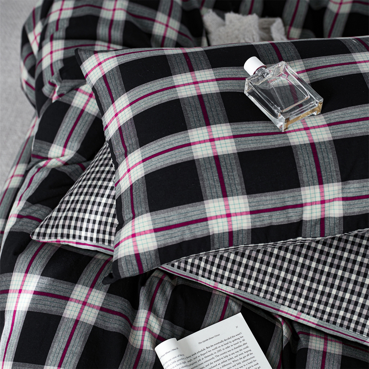 91家纺网 家纺一手货源 找家纺 启程家纺 2026新款纯棉水洗棉复古大格系列多规格纯棉单被套 摩登大黑