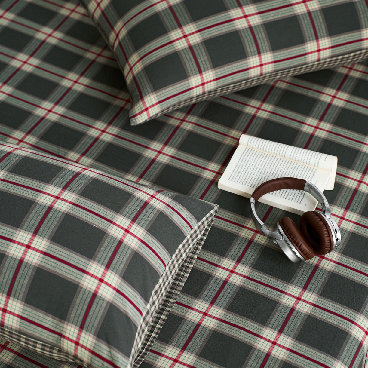 91家纺网 家纺一手货源 找家纺 启程家纺 2026新款纯棉水洗棉复古大格系列多规格纯棉床单 摩登大绿