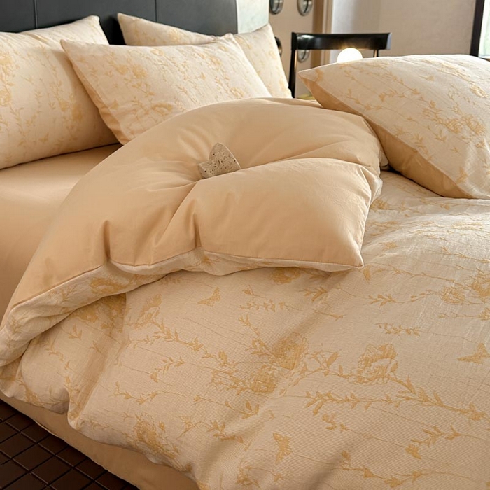 91家纺网 家纺一手货源 找家纺 ab家纺 2026新款全棉纯棉三层纱提花四件套 茵荔-浅黄