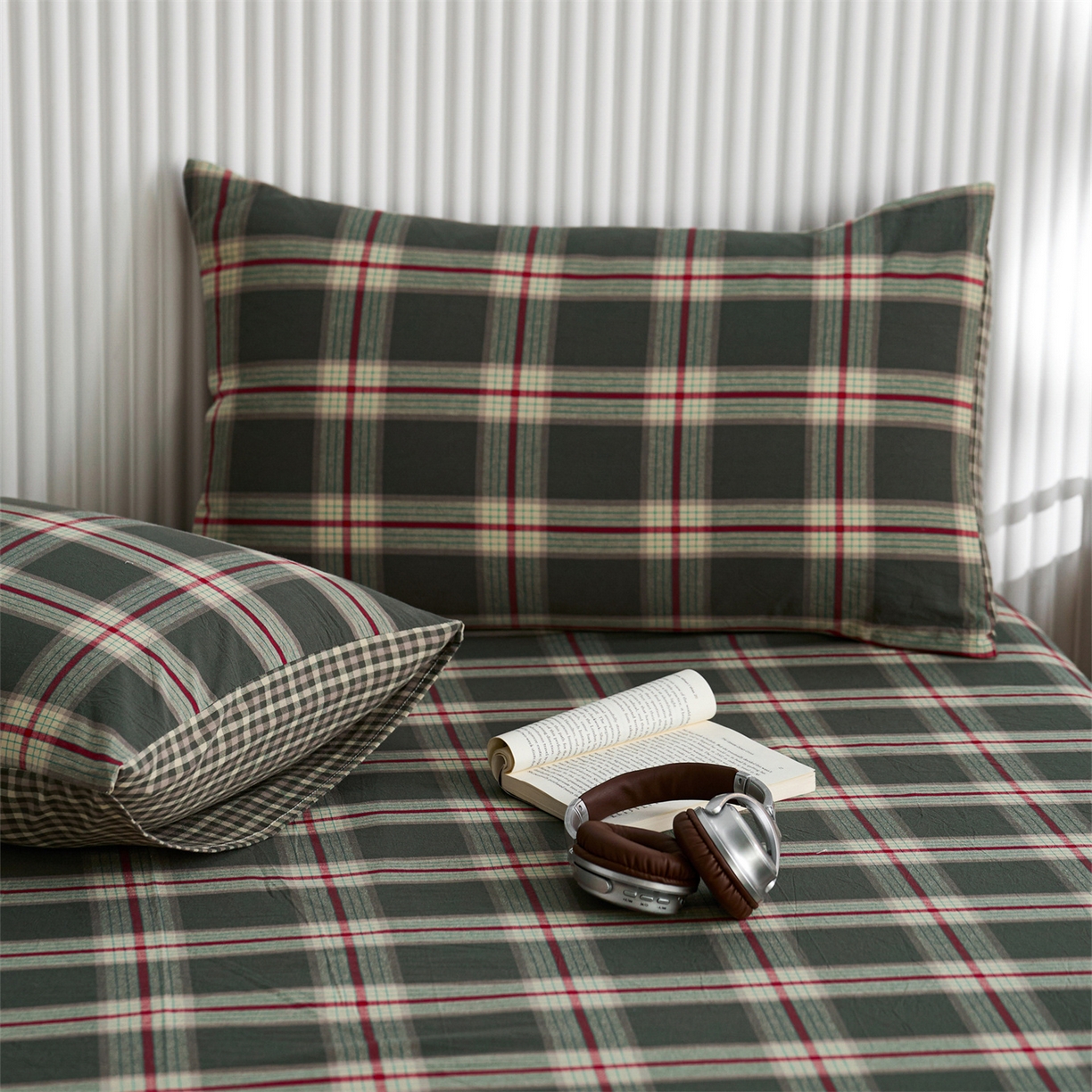 91家纺网 家纺一手货源 找家纺 启程家纺 2026新款纯棉水洗棉复古大格系列多规格纯棉枕套 摩登大绿