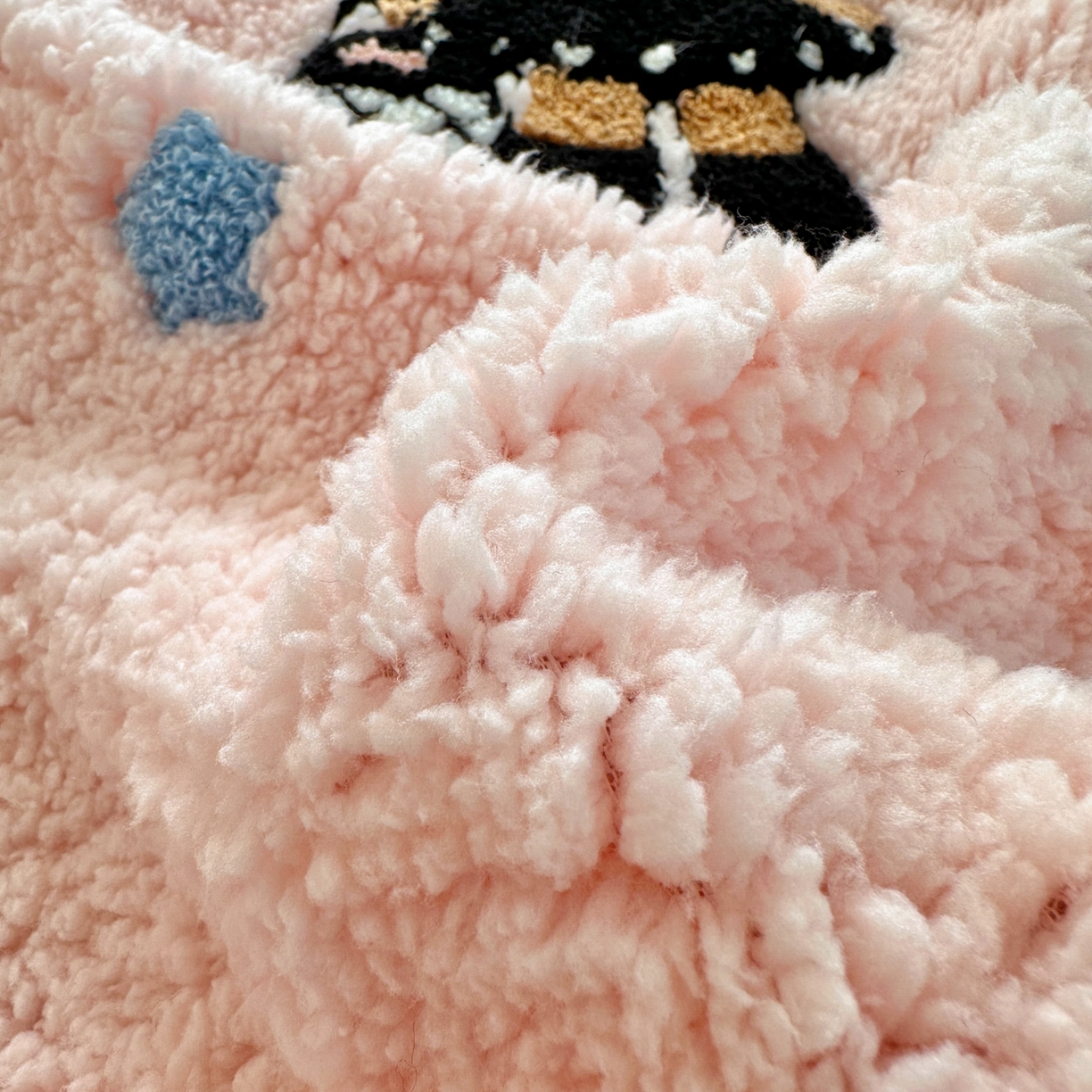 91家纺网 家纺一手货源 找家纺 （总）乐童家纺 2025新款高克重羊羔毛毛巾绣四件套