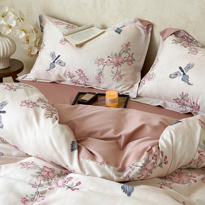 91家纺网 家纺一手货源 找家纺 Mr.pig猪先生水洗棉 2025新款羊毛印花工艺宽边四件套 棠鹊鸣春-宽边