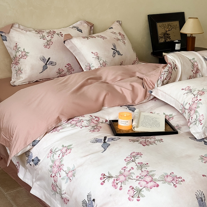 91家纺网 家纺一手货源 找家纺 Mr.pig猪先生水洗棉 2025新款羊毛印花工艺宽边四件套 棠鹊鸣春-宽边