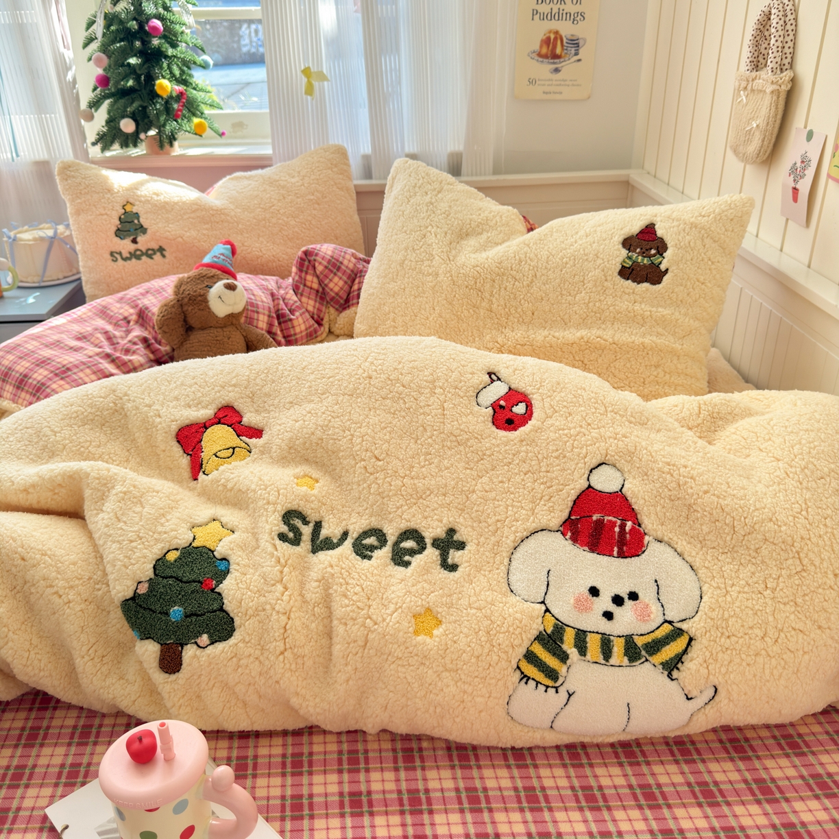 91家纺网 家纺一手货源 找家纺 一霖家纺 2025新款高克重羊羔毛毛巾绣四件套 圣诞小狗