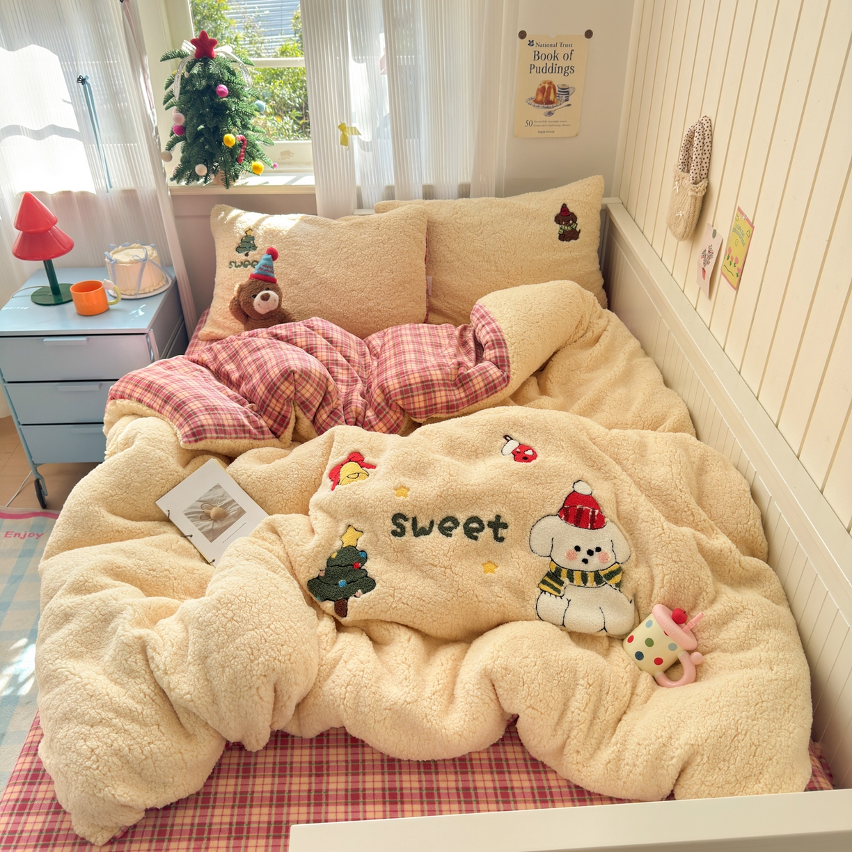 一霖家纺 2025新款高克重羊羔毛毛巾绣四件套 圣诞小狗