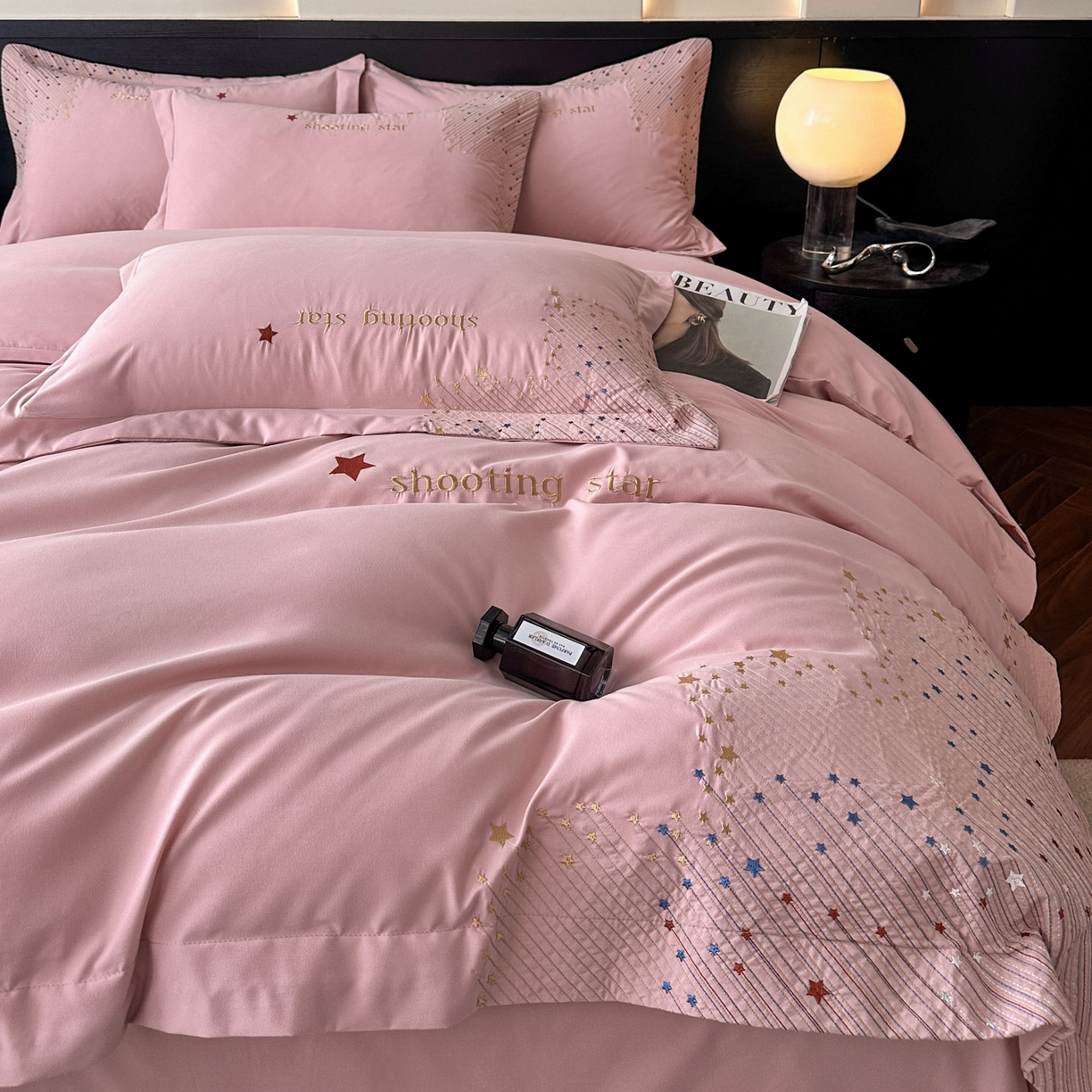 91家纺网 家纺一手货源 找家纺 （总）苏源家居 2026新款轻奢风刺绣亲肤棉磨毛四件套