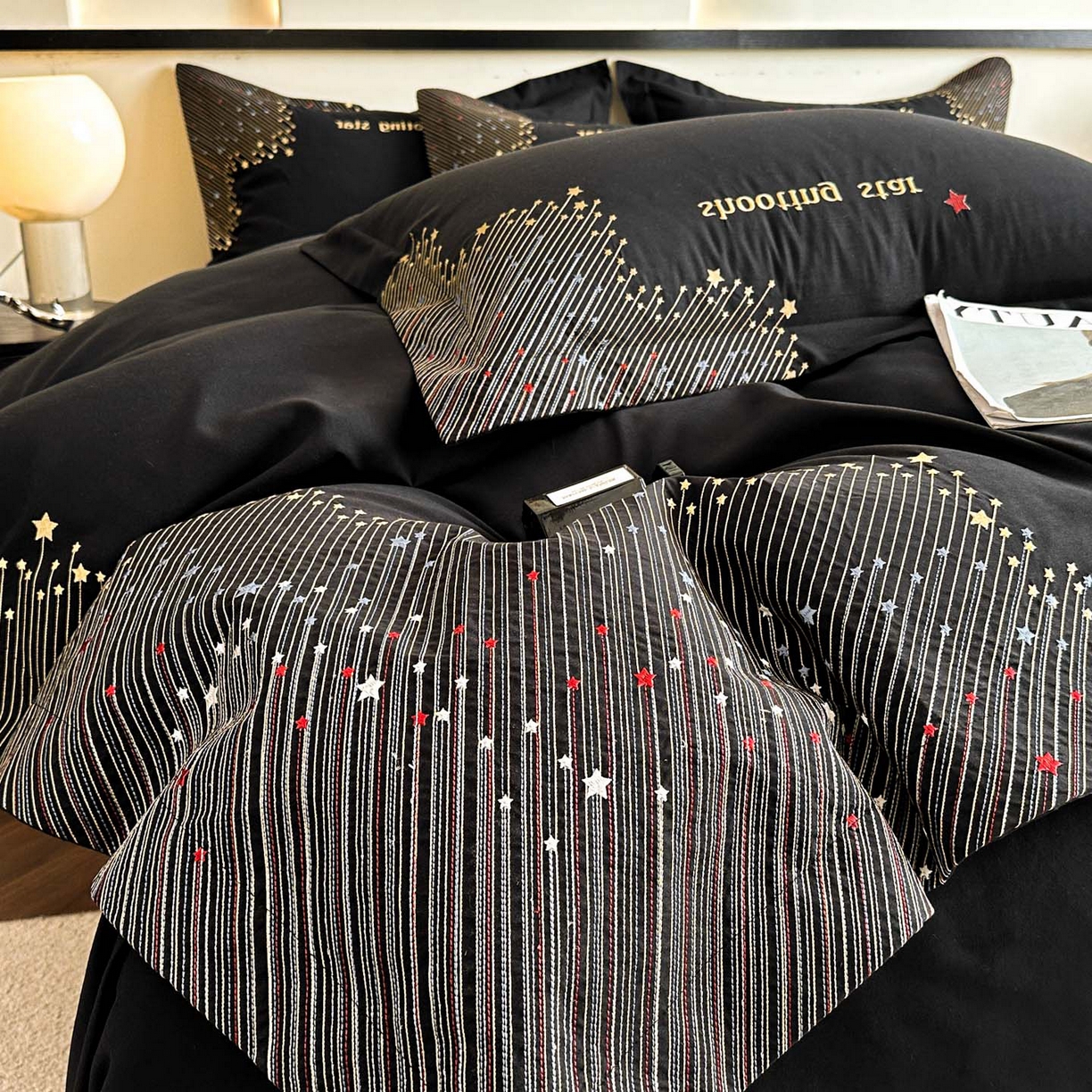 91家纺网 家纺一手货源 找家纺 苏源家居 2026新款轻奢风刺绣亲肤棉磨毛四件套 璀璨-曜石黑