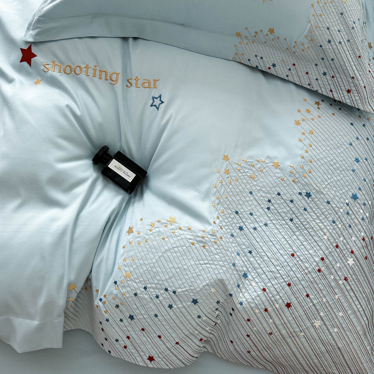 91家纺网 家纺一手货源 找家纺 苏源家居 2026新款轻奢风刺绣亲肤棉磨毛四件套 璀璨-天空蓝