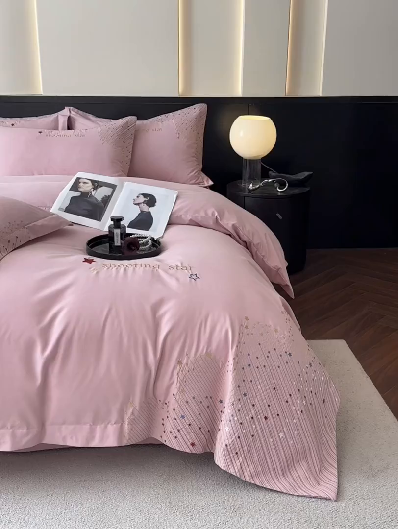 91家纺网 家纺一手货源 找家纺 苏源家居 2026新款轻奢风刺绣亲肤棉磨毛四件套 璀璨-豆沙粉