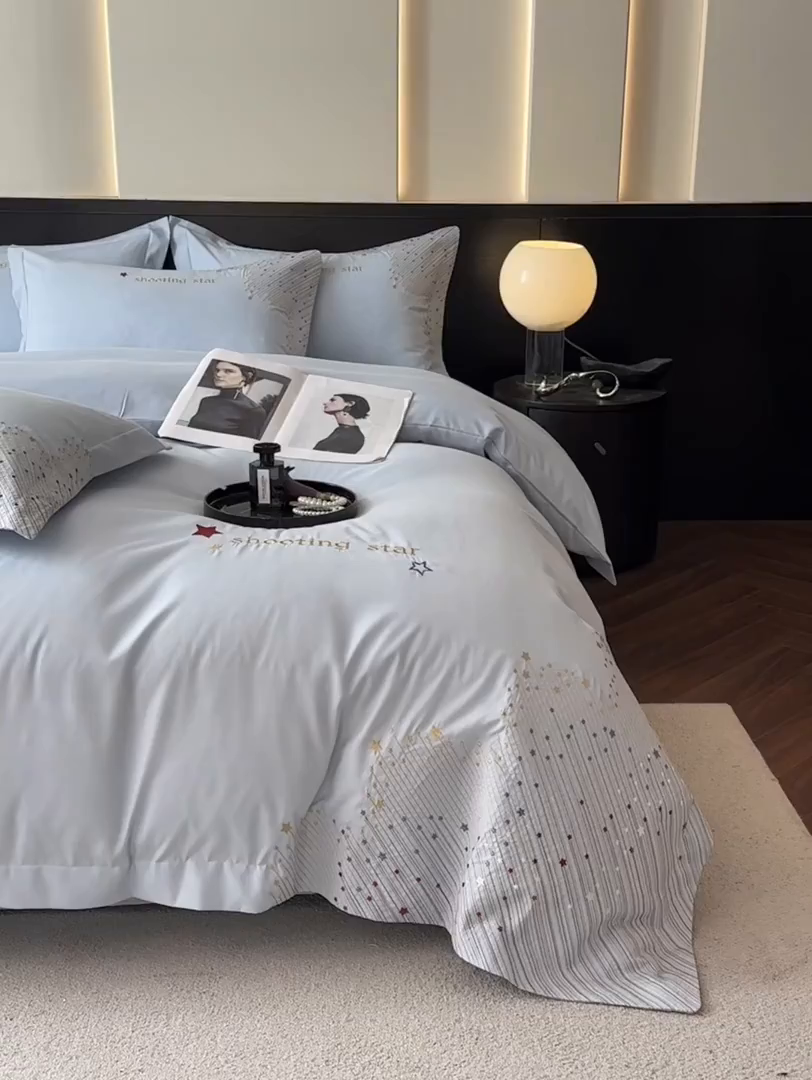 91家纺网 家纺一手货源 找家纺 苏源家居 2026新款轻奢风刺绣亲肤棉磨毛四件套 璀璨-天空蓝