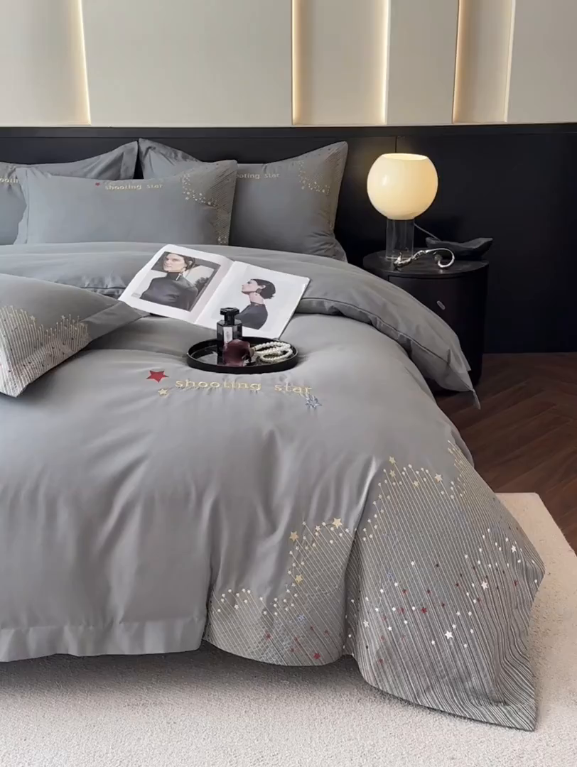 91家纺网 家纺一手货源 找家纺 苏源家居 2026新款轻奢风刺绣亲肤棉磨毛四件套 璀璨-高级灰