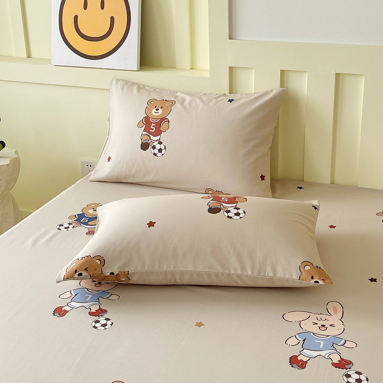 91家纺网 家纺一手货源 找家纺 金鑫汇家纺 2026春夏新款全棉纯棉印花单枕套 枕套单件 友谊足球