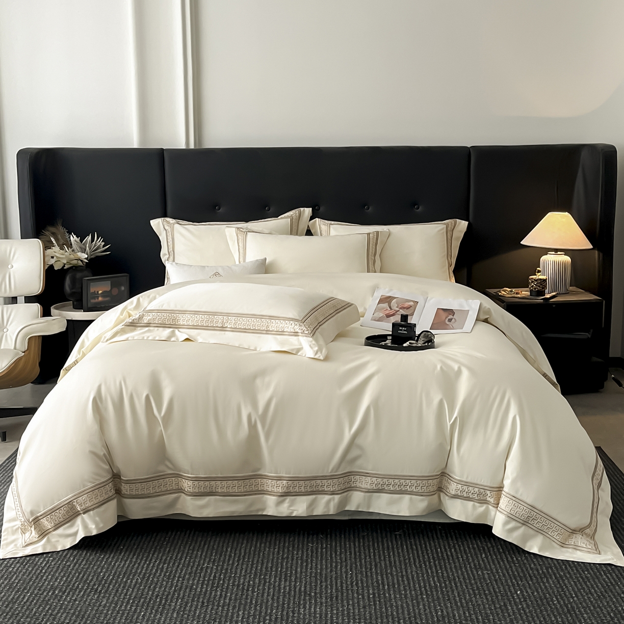 91家纺网 家纺一手货源 找家纺 置顶家纺 2025新款简希亲肤重工刺绣系列四件套 简希-奶昔白