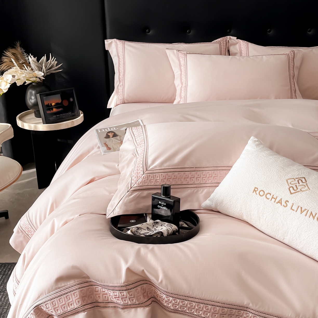 91家纺网 家纺一手货源 找家纺 置顶家纺 2025新款简希亲肤重工刺绣系列四件套 简希-粉