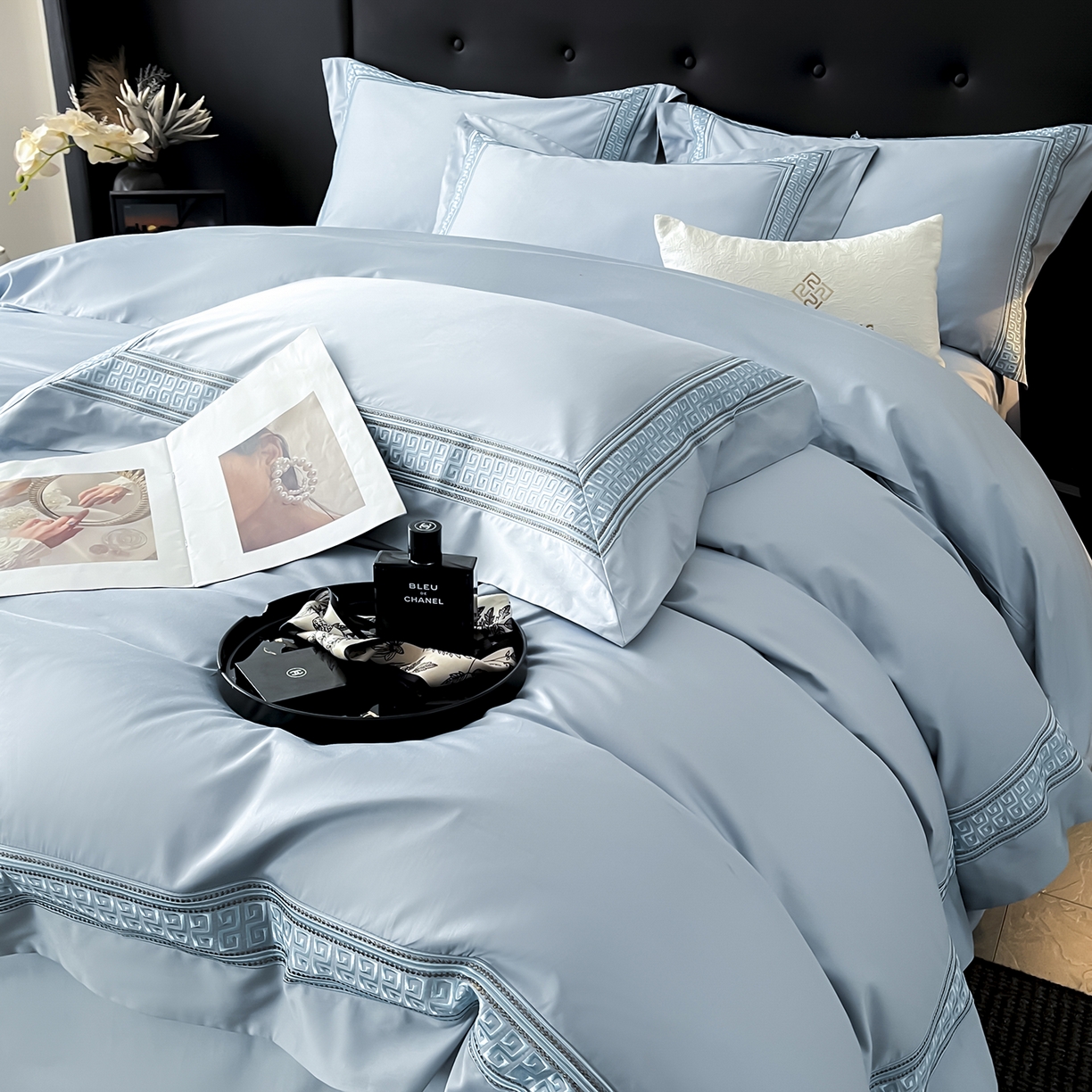 91家纺网 家纺一手货源 找家纺 置顶家纺 2025新款简希亲肤重工刺绣系列四件套 简希-天空蓝