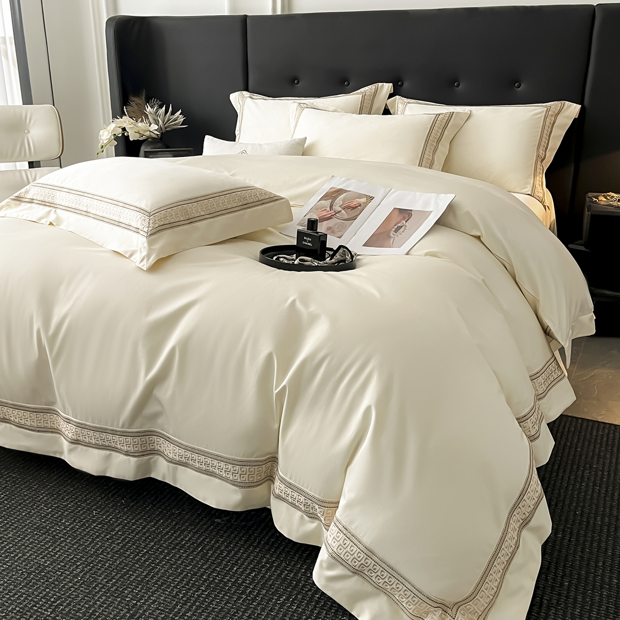 91家纺网 家纺一手货源 找家纺 置顶家纺 2025新款简希亲肤重工刺绣系列四件套 简希-奶昔白