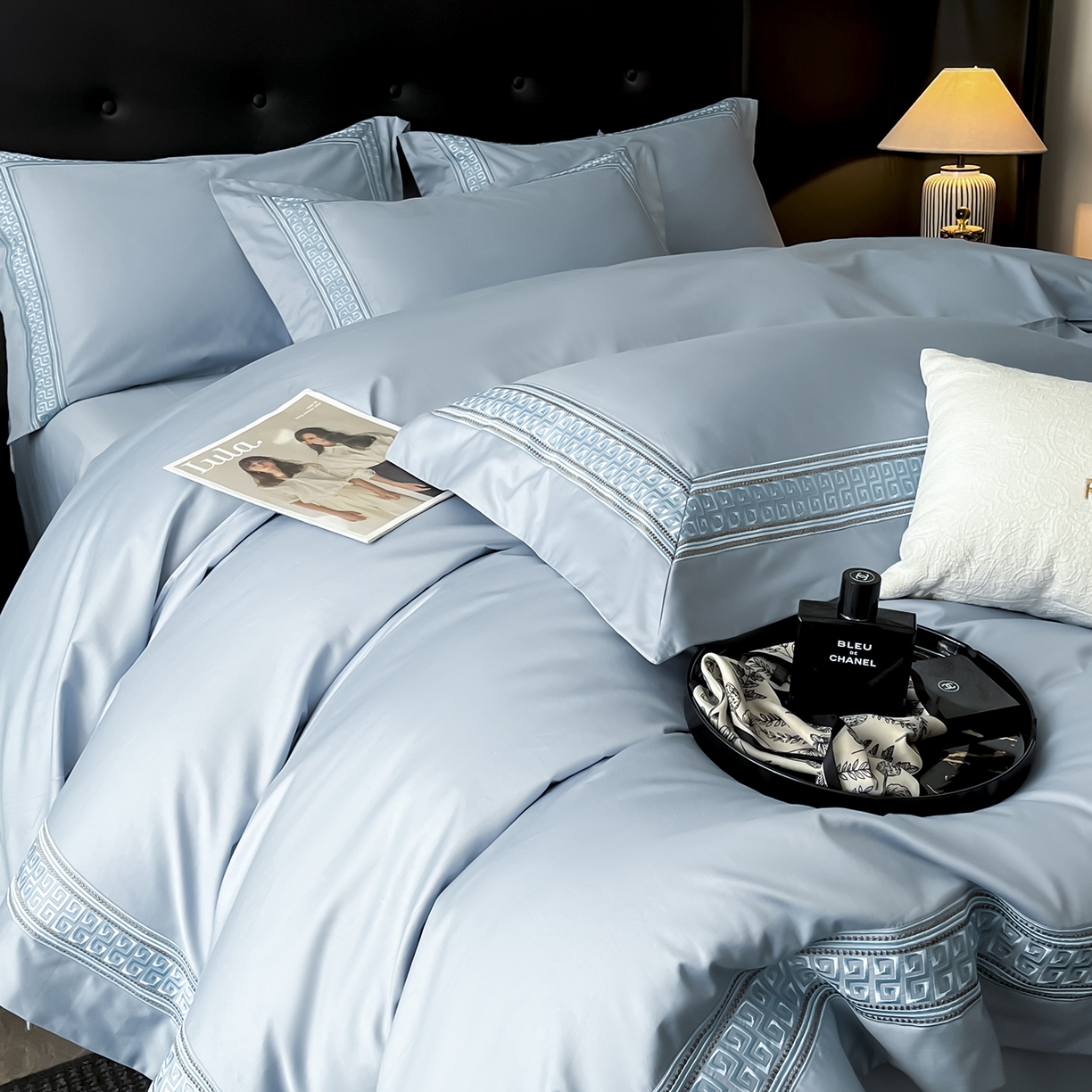 91家纺网 家纺一手货源 找家纺 置顶家纺 2025新款简希亲肤重工刺绣系列四件套 简希-天空蓝