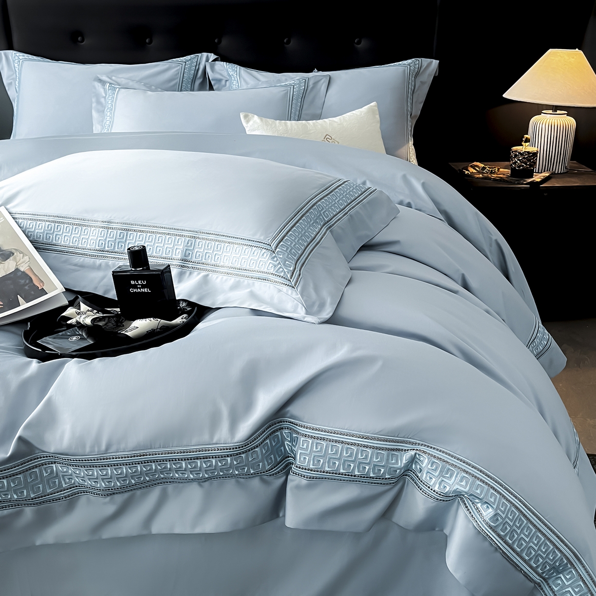 91家纺网 家纺一手货源 找家纺 置顶家纺 2025新款简希亲肤重工刺绣系列四件套 简希-天空蓝