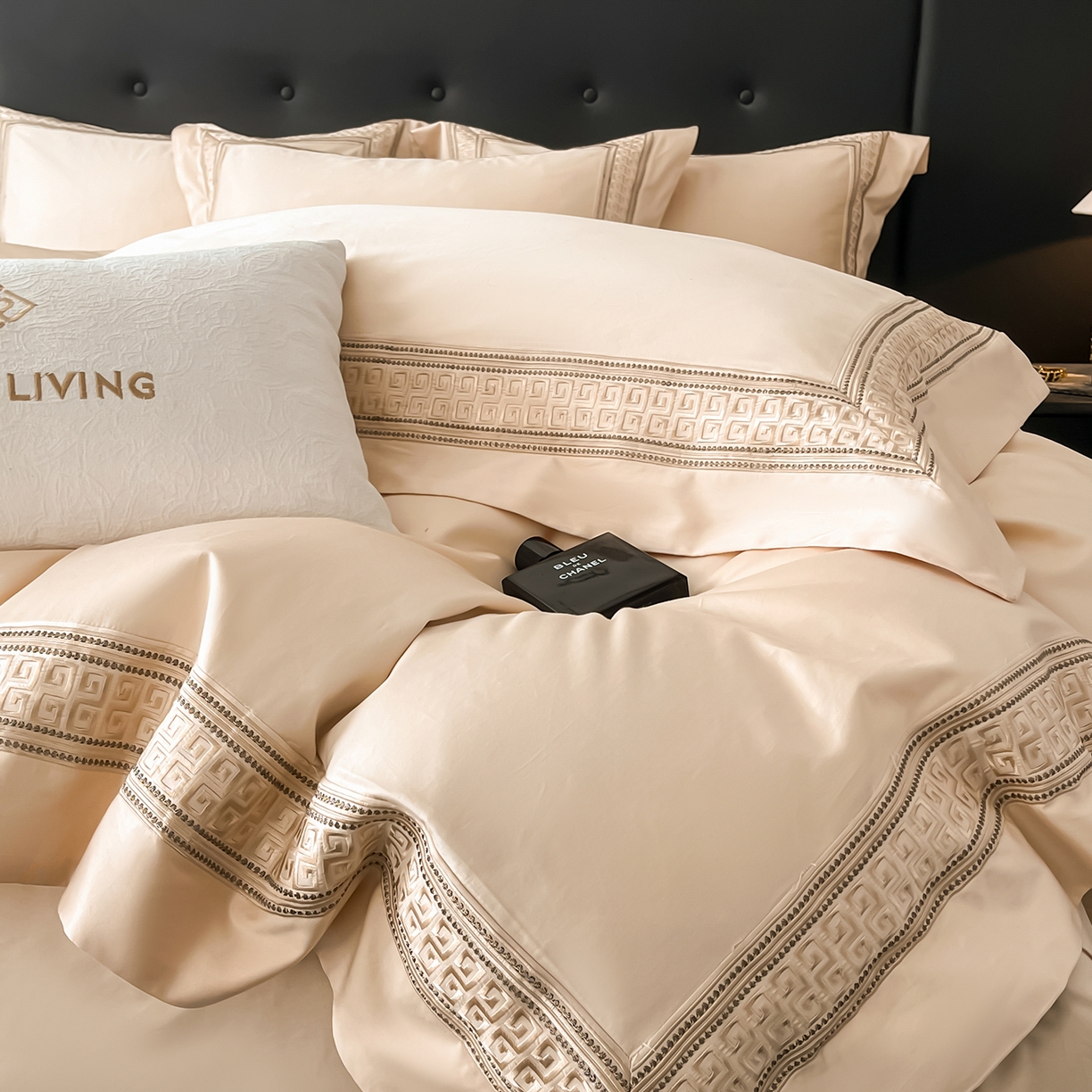 91家纺网 家纺一手货源 找家纺 置顶家纺 2025新款简希亲肤重工刺绣系列四件套 简希-浅香槟