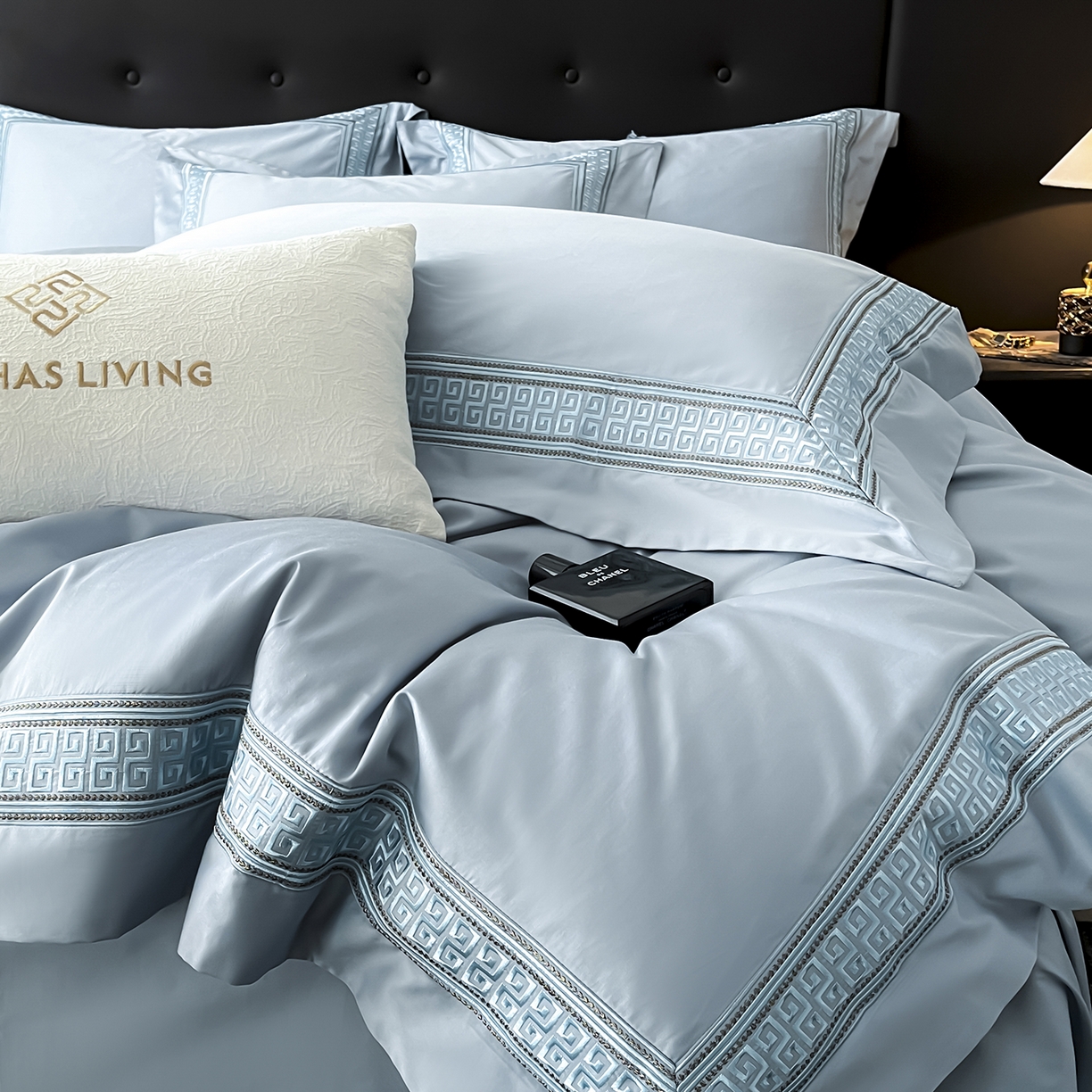 91家纺网 家纺一手货源 找家纺 置顶家纺 2025新款简希亲肤重工刺绣系列四件套 简希-天空蓝