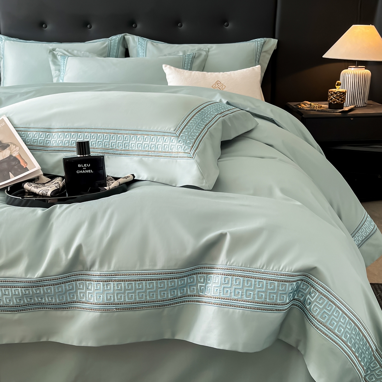 91家纺网 家纺一手货源 找家纺 置顶家纺 2025新款简希亲肤重工刺绣系列四件套 简希-樊星蓝