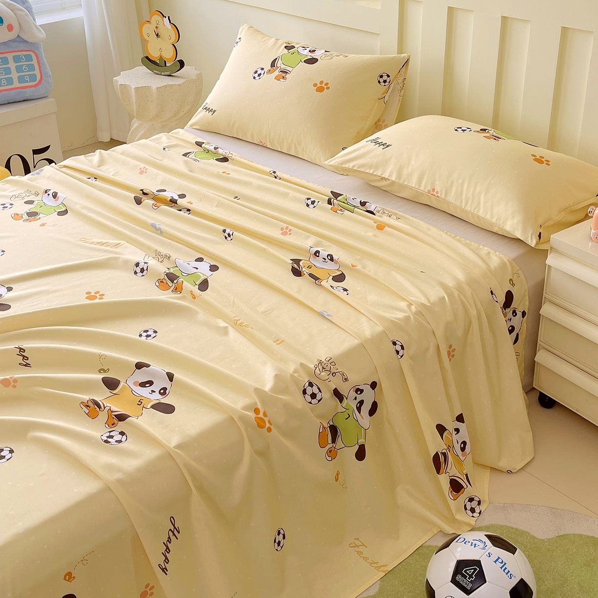 91家纺网 家纺一手货源 找家纺 金鑫汇家纺 2026新款13070全棉单品套件系列-成人床A版单床单 足球争霸赛-黄