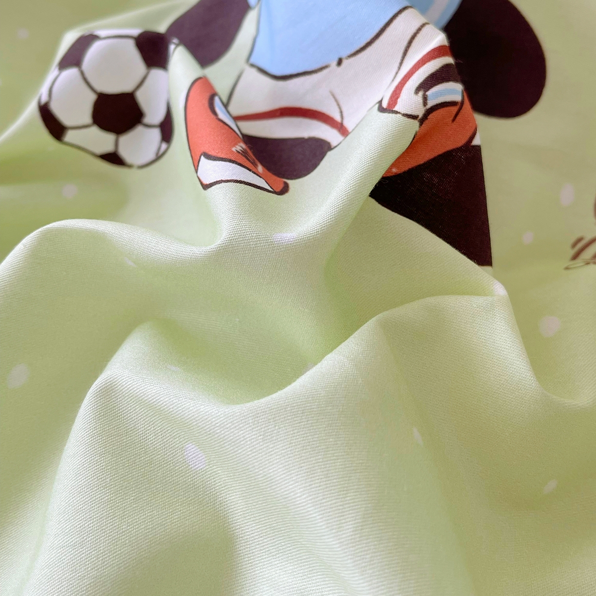 91家纺网 家纺一手货源 找家纺 金鑫汇家纺 2026新款13070全棉单品套件系列-成人床A版单床单 足球争霸赛-绿