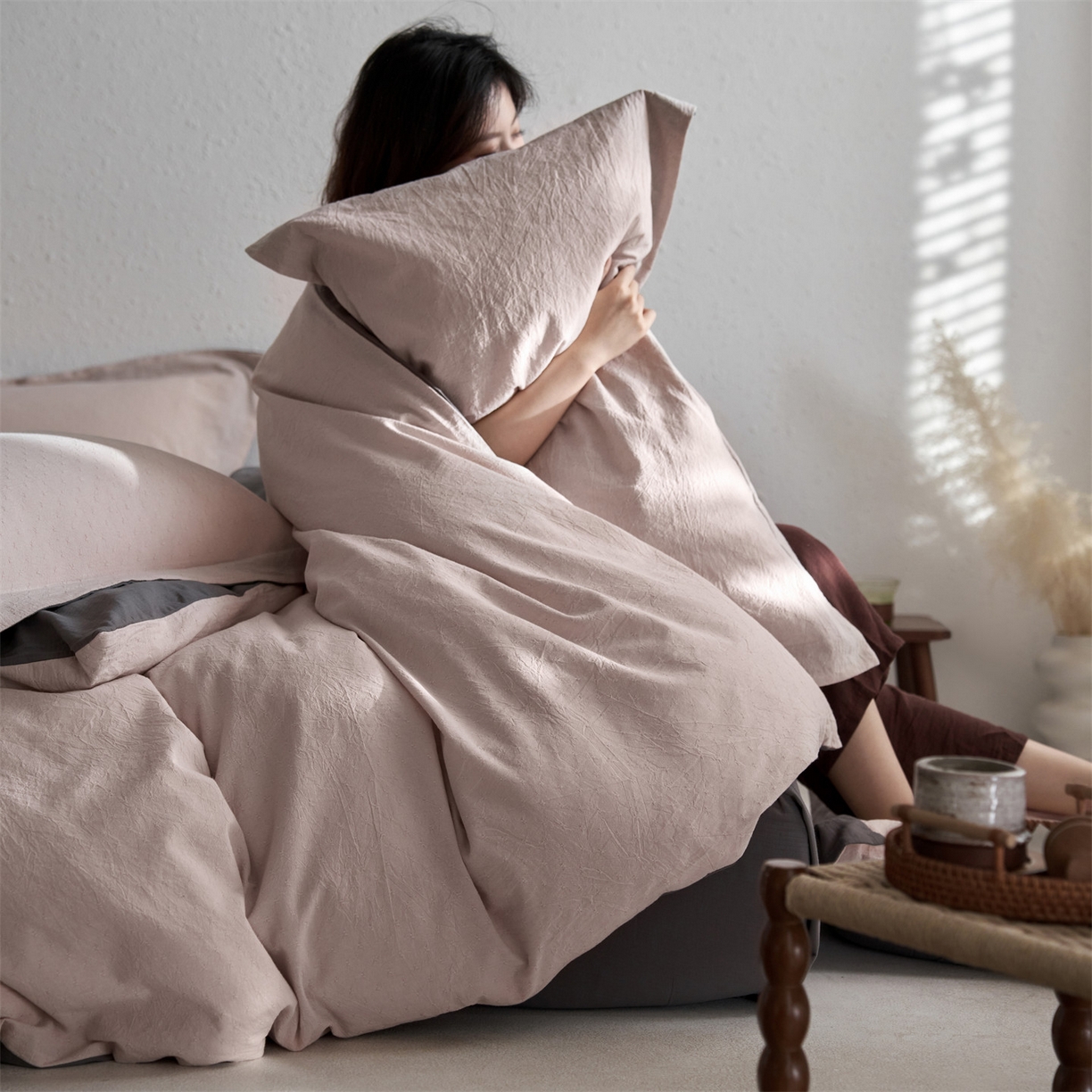 91家纺网 家纺一手货源 找家纺 笙意家纺 2025新款全棉A版棉麻B版13372四件套-云缦系列 云缦粉