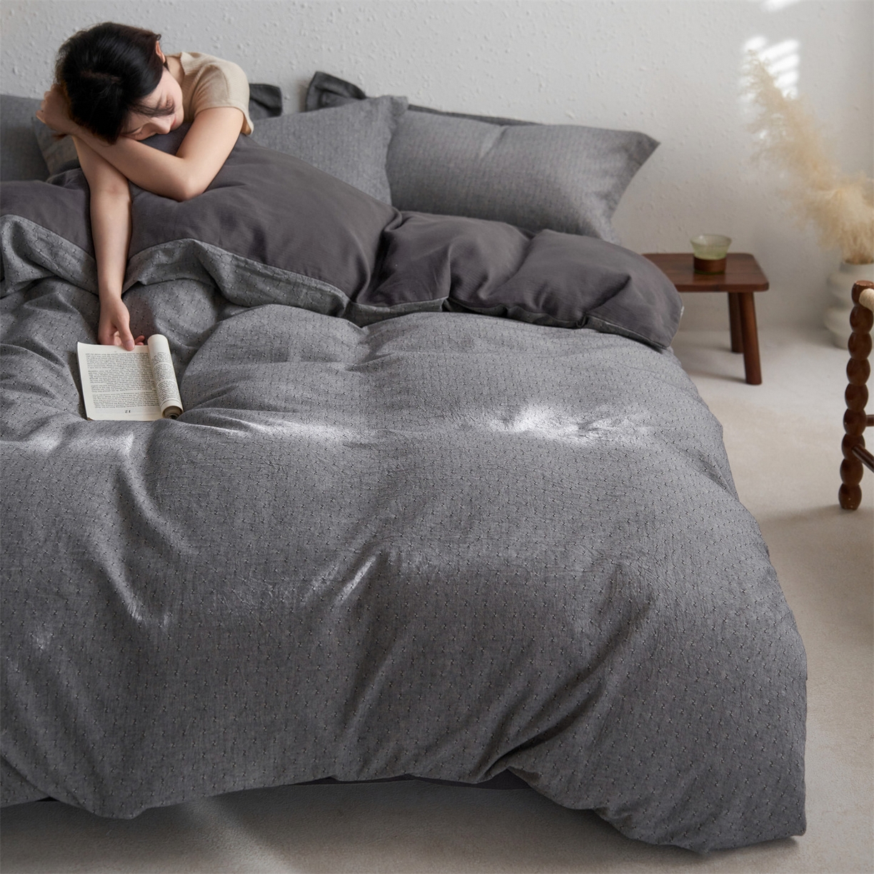 91家纺网 家纺一手货源 找家纺 笙意家纺 2025新款全棉A版棉麻B版13372四件套-云缦系列 云缦灰