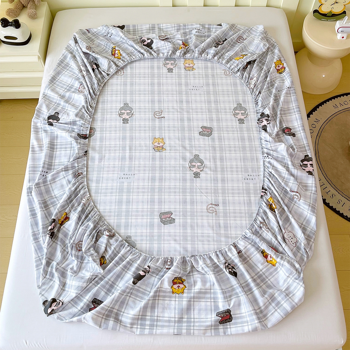 91家纺网 家纺一手货源 找家纺 金鑫汇家纺 2026新款13070全棉单品套件系列-成人床：A版单床笠 无畏申公豹-灰