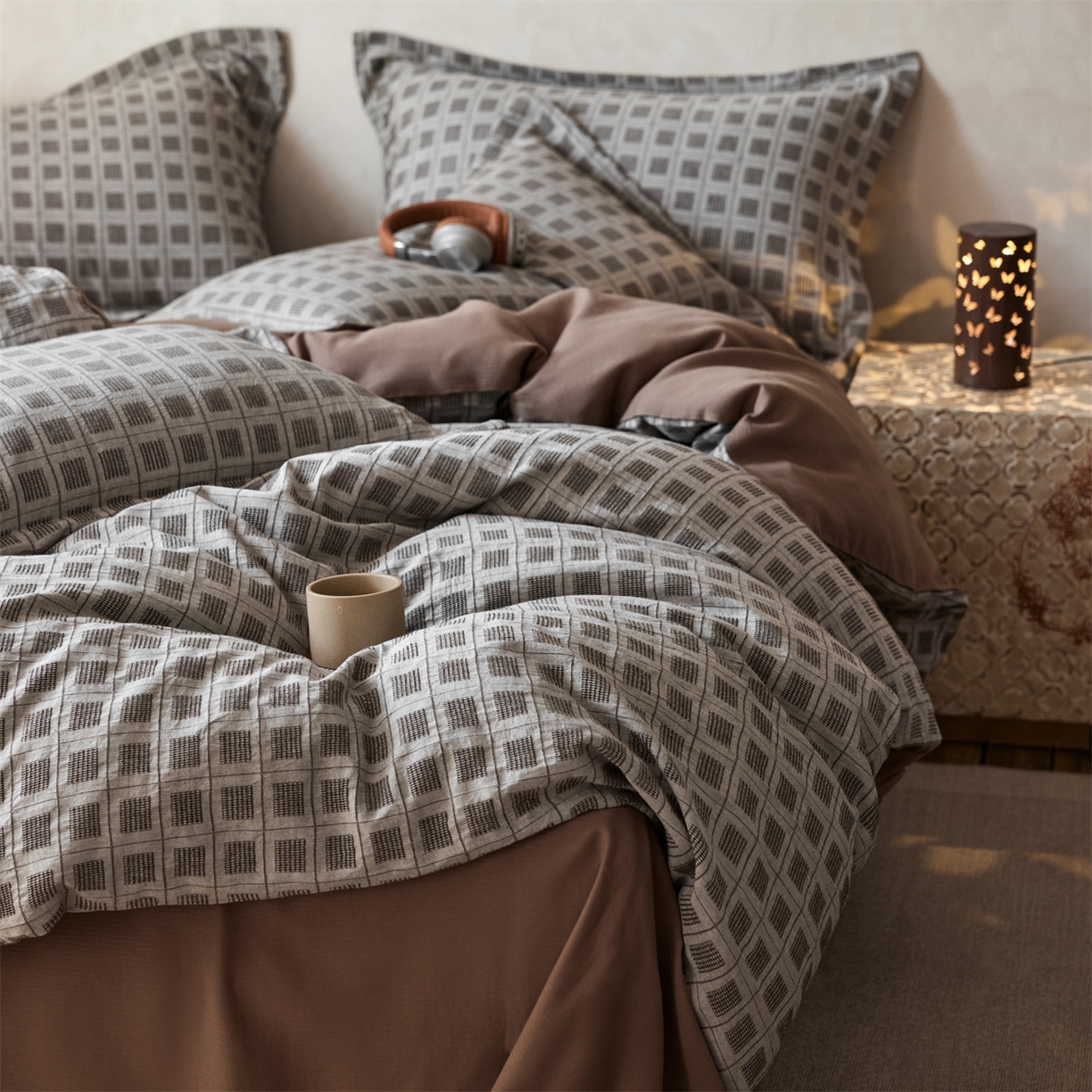 91家纺网 家纺一手货源 找家纺 笙意家纺 2025新款全棉A版棉麻提花B版13372四件套-乔屿系列 乔屿棕