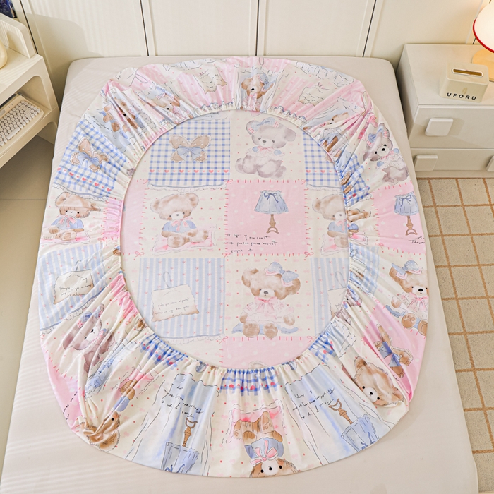 91家纺网 家纺一手货源 找家纺 金鑫汇家纺 2026新款13070全棉单品套件系列-成人床：A版单床笠 熊熊精灵