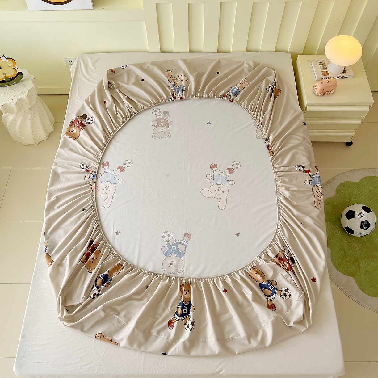 91家纺网 家纺一手货源 找家纺 金鑫汇家纺 2026新款13070全棉单品套件系列-成人床：A版单床笠 友谊足球