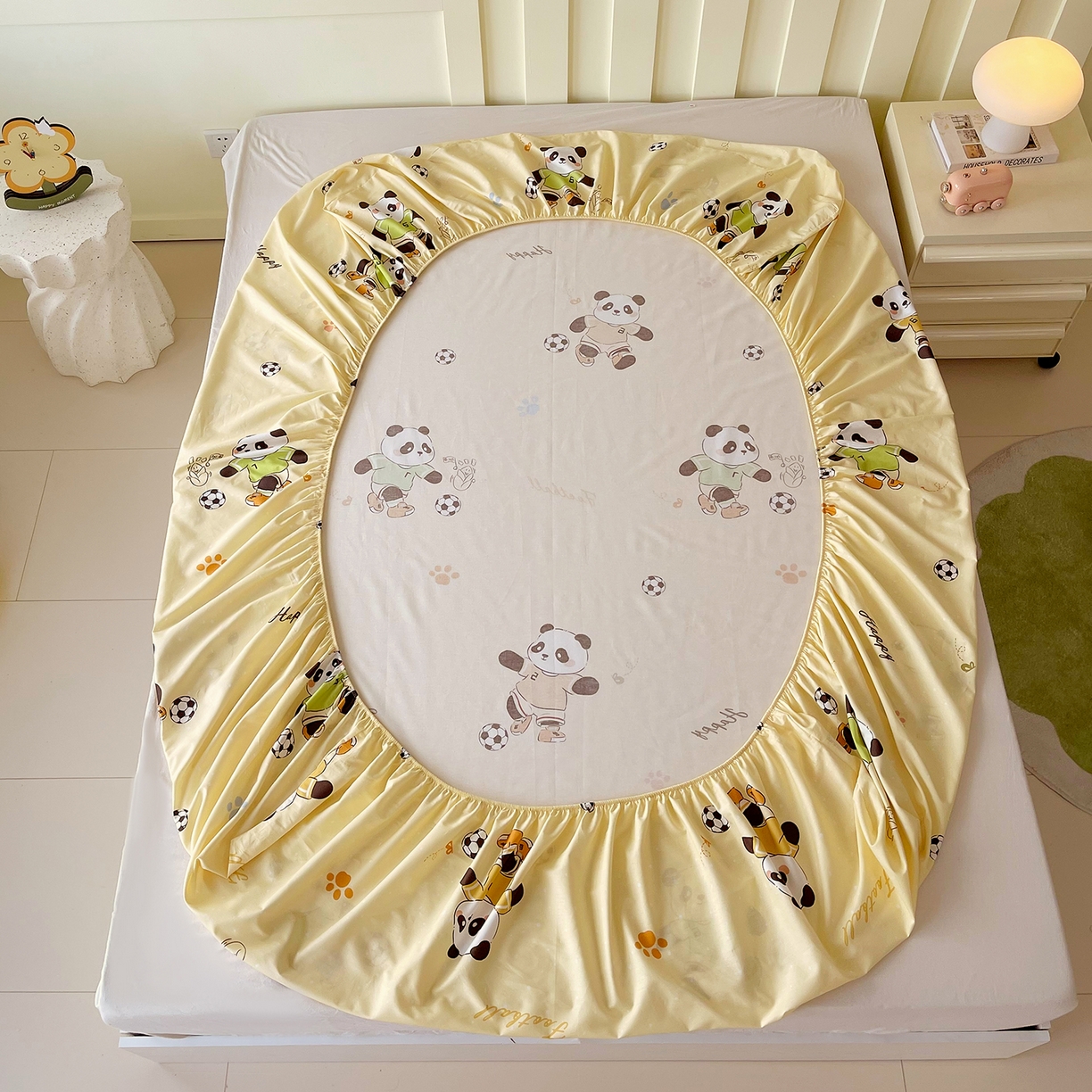 91家纺网 家纺一手货源 找家纺 金鑫汇家纺 2026新款13070全棉单品套件系列-成人床：A版单床笠 足球争霸赛-黄