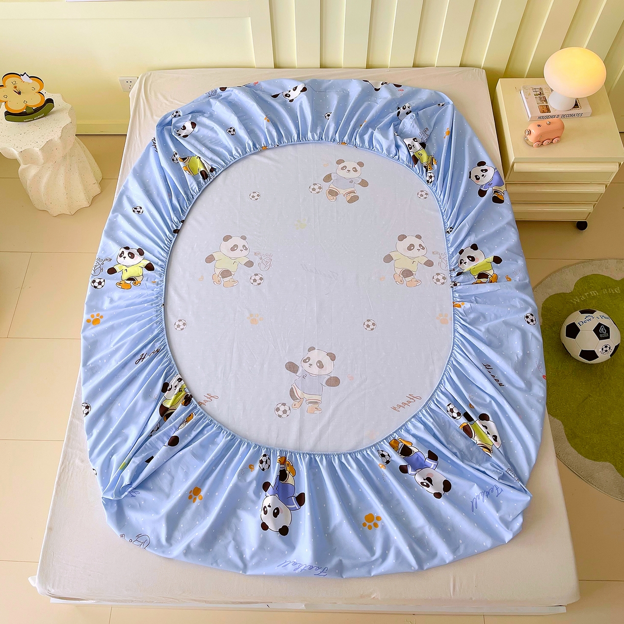 91家纺网 家纺一手货源 找家纺 金鑫汇家纺 2026新款13070全棉单品套件系列-成人床：A版单床笠 足球争霸赛-蓝