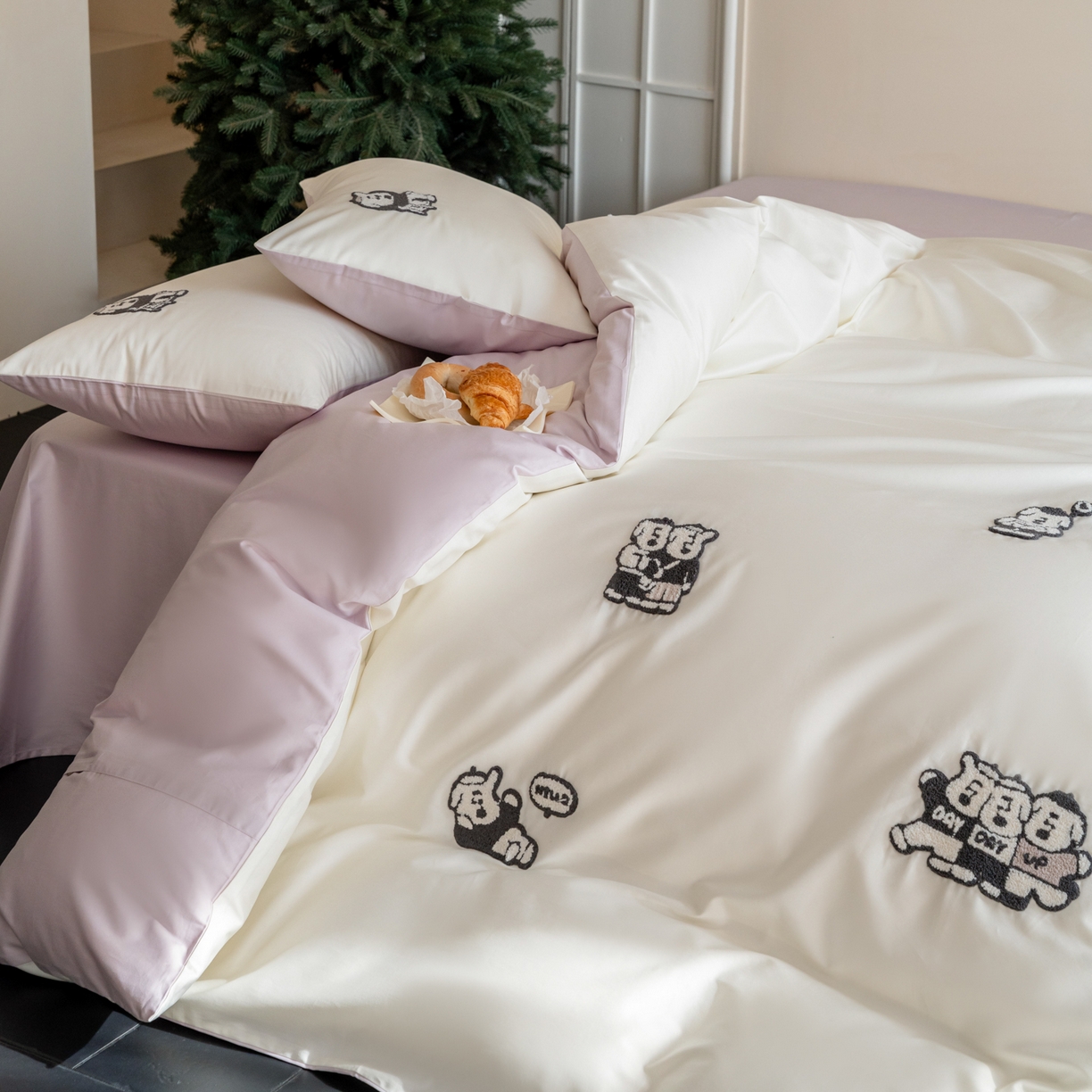 91家纺网 家纺一手货源 找家纺 （总）FORTWO家纺原创设计（FOR TWO家纺） 2026新款50长绒棉卡通毛巾绣系列四件套 会员-20（券前）基础价不低于小号268元 中号348元，大号388元 床笠加10元