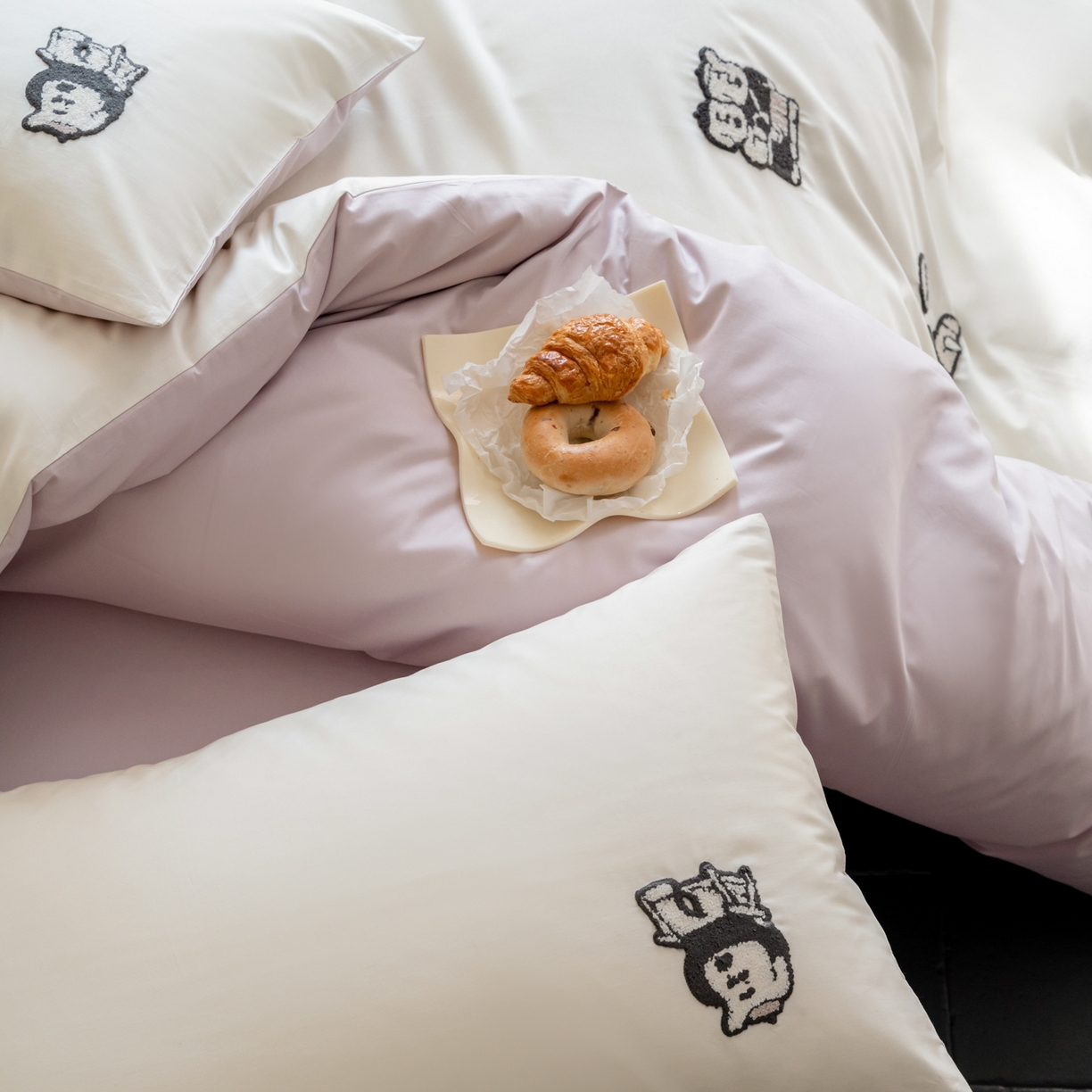 91家纺网 家纺一手货源 找家纺 （总）FORTWO家纺原创设计（FOR TWO家纺） 2026新款50长绒棉卡通毛巾绣系列四件套 会员-20（券前）基础价不低于小号268元 中号348元，大号388元 床笠加10元