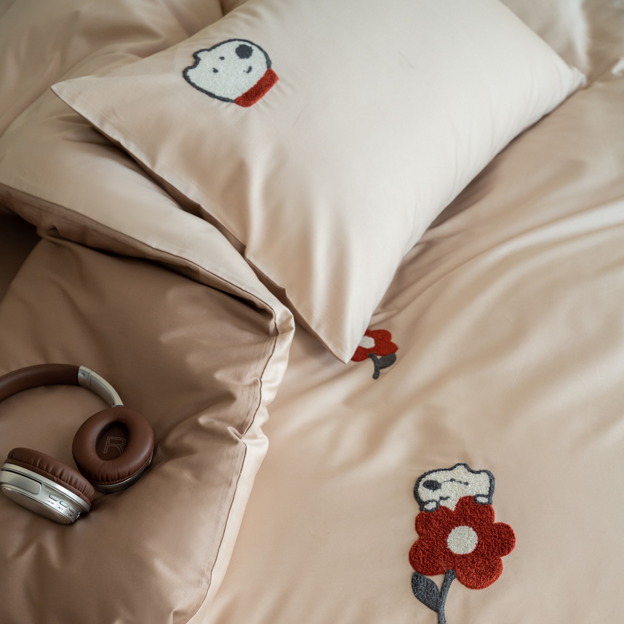 91家纺网 家纺一手货源 找家纺 FORTWO家纺原创设计（FOR TWO家纺） 2026新款50长绒棉卡通毛巾绣系列四件套 会员-20（券前）基础价不低于小号268元 中号348元，大号388元 床笠加10元 小花园