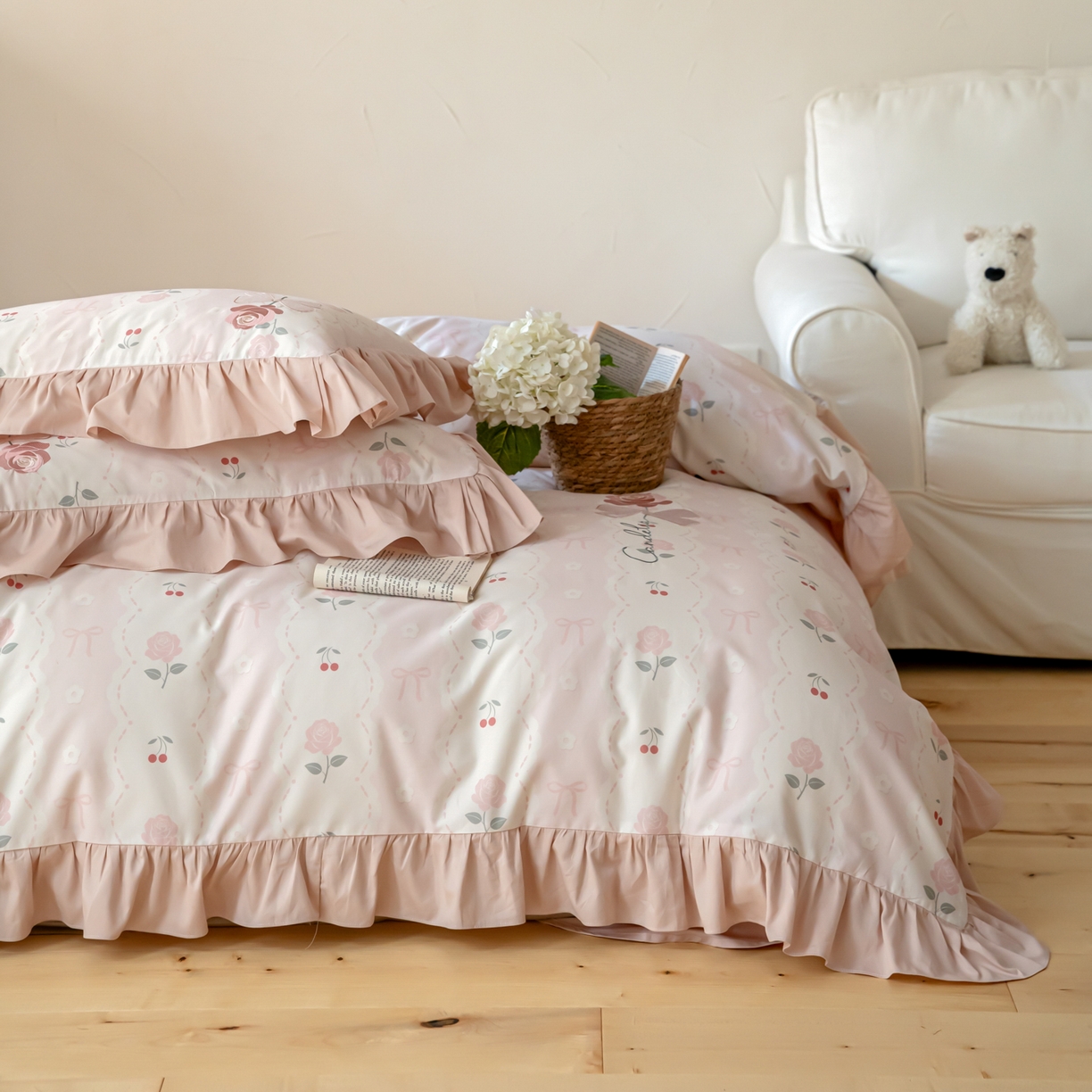 91家纺网 家纺一手货源 找家纺 FORTWO家纺原创设计（FOR TWO家纺） 2026新款50长绒棉印花+绣花荷叶花边系列四件套 会员-20（券前）基础价不低于中号388元，大号418元 床笠加10元 朵朵花