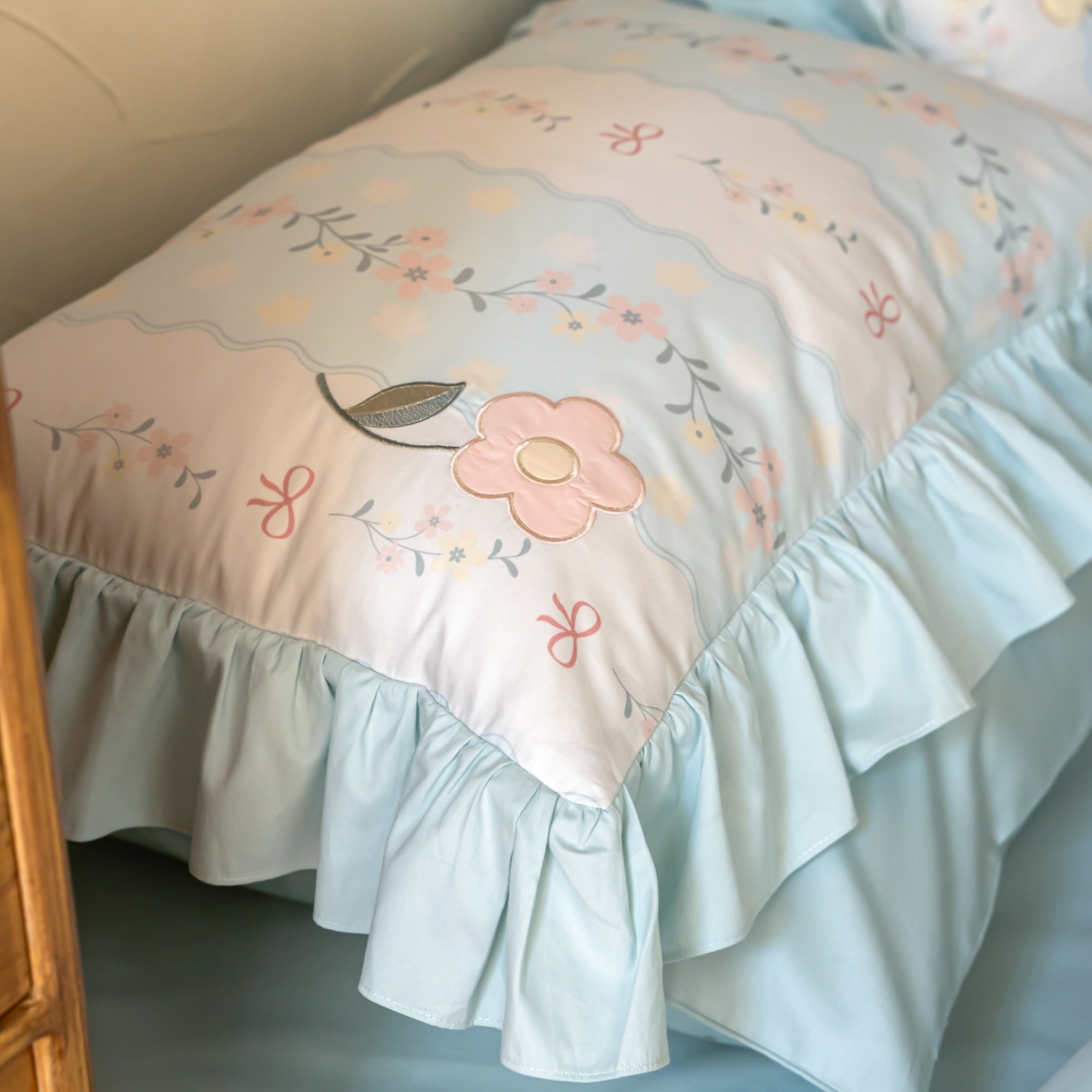 91家纺网 家纺一手货源 找家纺 FORTWO家纺原创设计（FOR TWO家纺） 2026新款50长绒棉印花+绣花荷叶花边系列四件套 会员-20（券前）基础价不低于中号388元，大号418元 床笠加10元 枕花眠